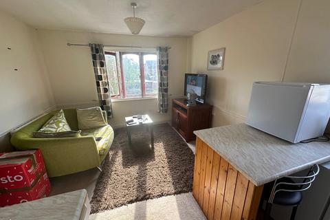 1 bedroom apartment to rent, Glenville Close, Royal Wootton Bassett