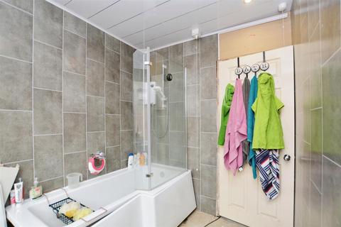252 Queensway, Scunthorpe, DN16 2JJ
