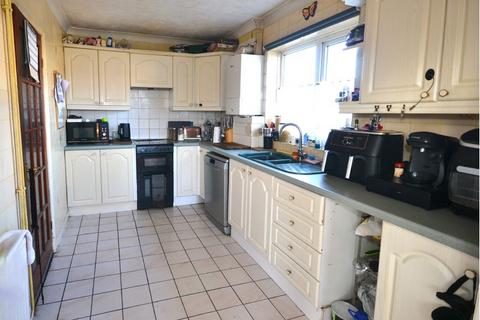 3 bedroom semi-detached house for sale, Lindens Close, Wisbech PE13