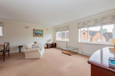 2 bedroom flat for sale, Adam Court, Henley-On-Thames RG9