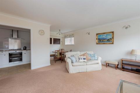 2 bedroom flat for sale, Adam Court, Henley-On-Thames RG9