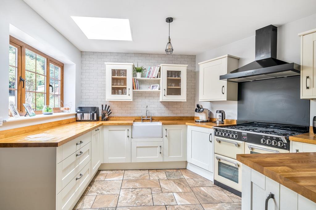 Fitted Kitchen