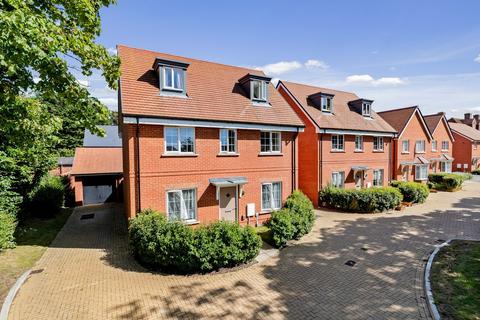 5 bedroom detached house for sale, Major Close, Folkestone, CT20