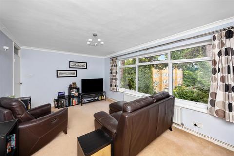 2 bedroom flat for sale, Leahurst Court Road, London Road, Brighton