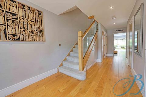 4 bedroom semi-detached house for sale, Woodlands Rise, Maidenhead, SL6