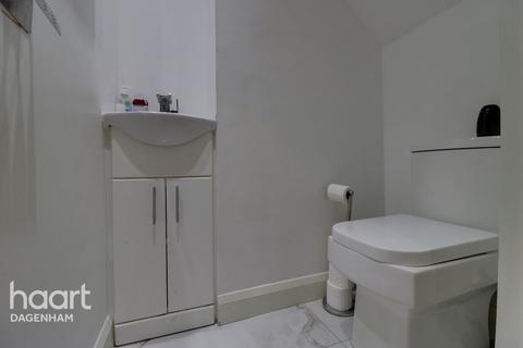 4 bedroom end of terrace house for sale, Darcy Gardens, Dagenham