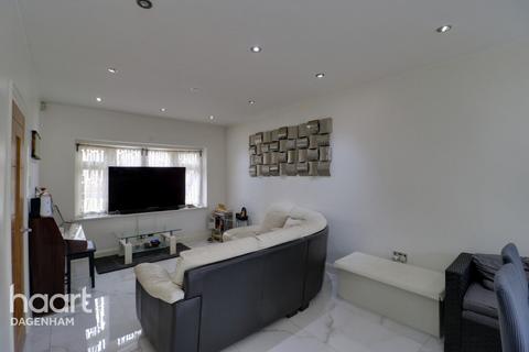 4 bedroom end of terrace house for sale, Darcy Gardens, Dagenham