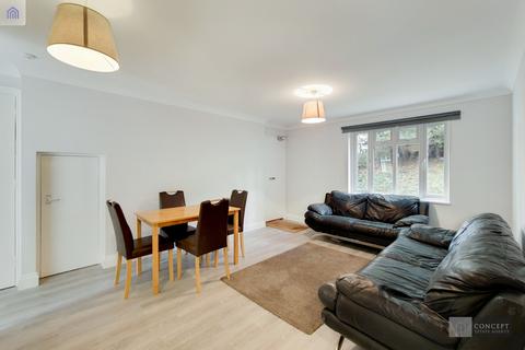 3 bedroom flat to rent, Wimbledon Park Road, Southfields, SW18