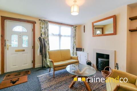 2 bedroom cottage for sale, High Street, Codicote