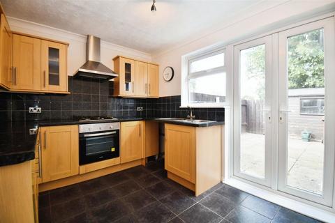 2 bedroom end of terrace house for sale, Fossdale Close, Hull