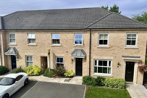 2 bedroom terraced house for sale, Conisbrough Grove, Garforth, Leeds