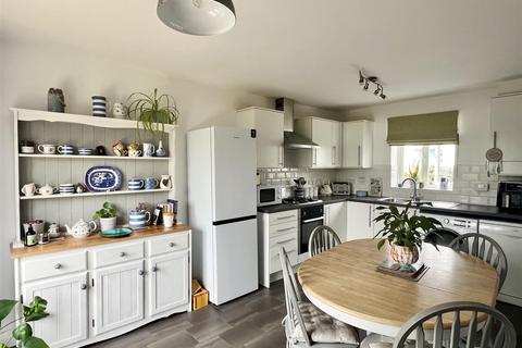 2 Borlase Crescent, St Austell, PL25 4RF