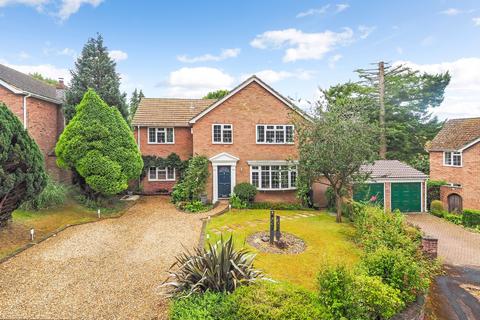 5 bedroom detached house for sale, Balmoral Close, Alton, Hampshire