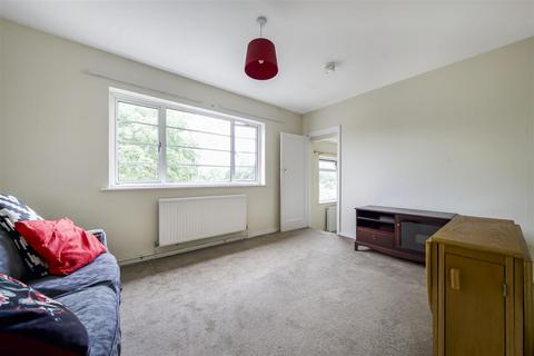 3 bedroom flat for sale, Churchview Road, Twickenham