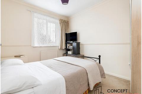 4 bedroom terraced house to rent, Wilson Avenue, Mitcham, CR4