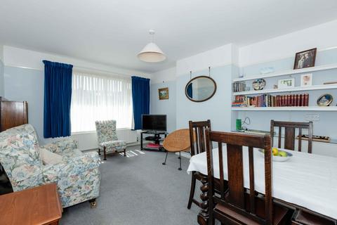 38 Dawn Crescent, Upper Beeding, Steyning, BN44 3WH