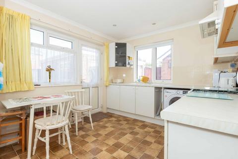 38 Dawn Crescent, Upper Beeding, Steyning, BN44 3WH