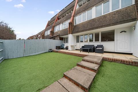 3 bedroom maisonette for sale, Trimmer Walk, Brentford