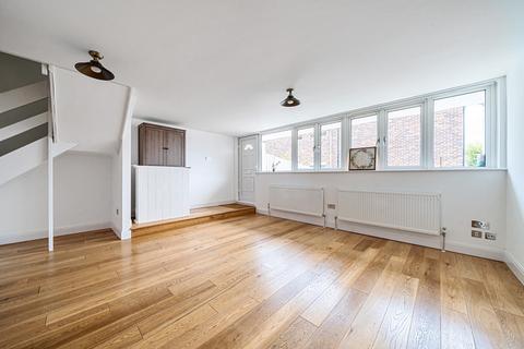 3 bedroom maisonette for sale, Trimmer Walk, Brentford