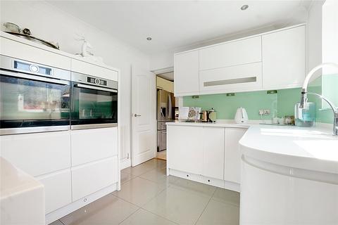 11 Borland Close, Greenhithe, DA9 9PD