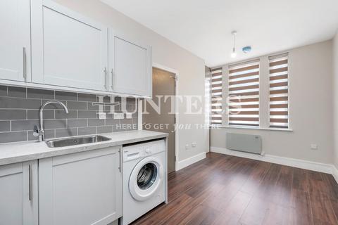 1 bedroom flat to rent, High Road, London, N17