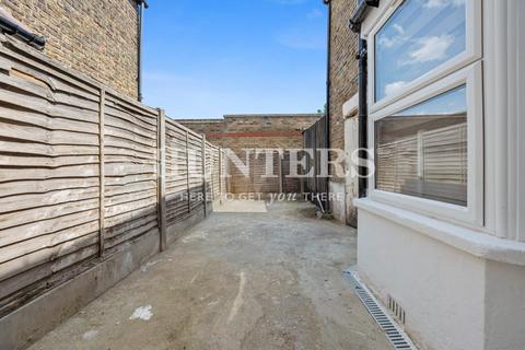 1 bedroom flat to rent, High Road, London, N17