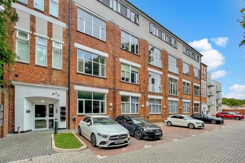 2 bedroom apartment for sale, Breton House, 106A Old Bedford Road, Luton, Bedfordshire, LU2 7HJ