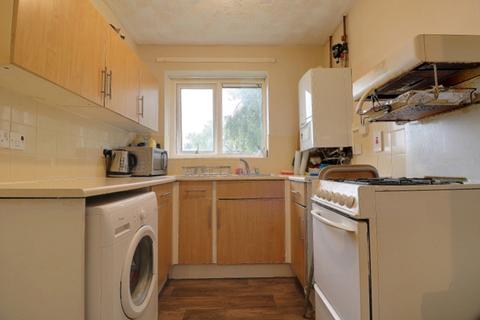 1 bedroom flat for sale, Hare Park Close, Liversedge, West Yorkshire, WF15