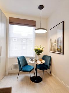 Studio to rent, Linden Gardens, London W2