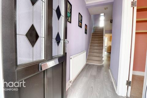 45 Como Street, Romford, RM7 7DT