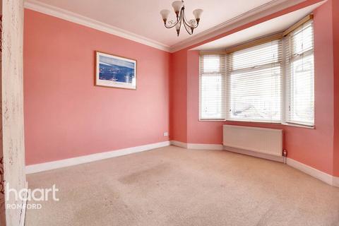 45 Como Street, Romford, RM7 7DT