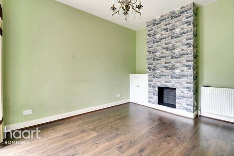 45 Como Street, Romford, RM7 7DT