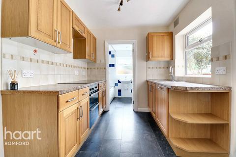 45 Como Street, Romford, RM7 7DT