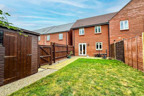 3 bedroom semi-detached house for sale, Canal View, Bathpool, Taunton, TA2 8BF