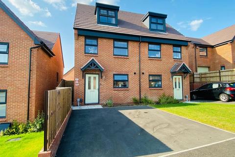 3 bedroom semi-detached house for sale, Wellbank Way, Ashton Under Lyne OL6