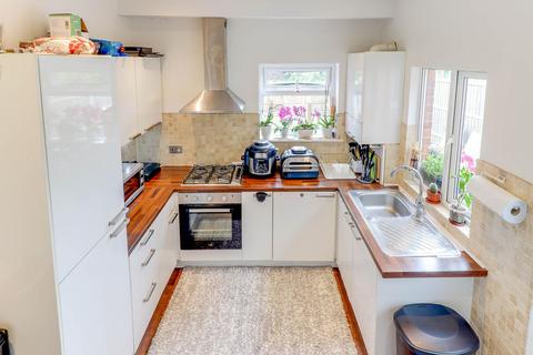 91 Manor Road, Guildford, GU2 9NW