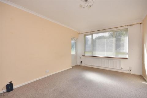 1 bedroom flat for sale, Chiswick Place, Eastbourne