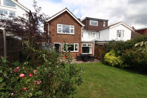 4 bedroom semi-detached house for sale, Durrant Way, Farnborough BR6