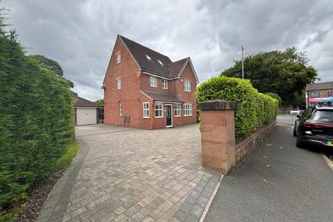 4 bedroom detached house to rent, Bexhill Gardens, St Helens