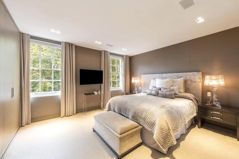 undefined, Montpelier Square, SW7