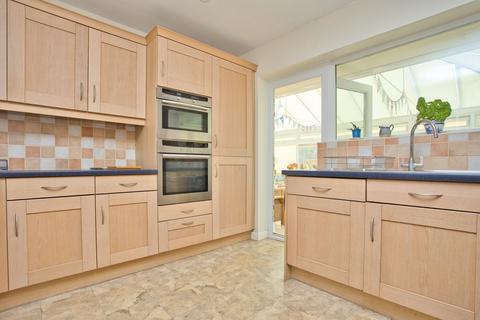 3 bedroom detached house for sale, Manor Road, Herne Bay, CT6