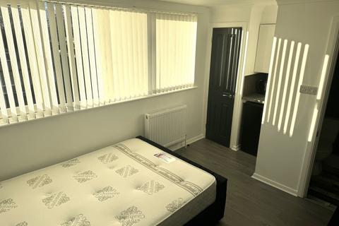 1 bedroom in a house share to rent, Teviot Close, Corby, NN17