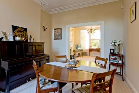 94 Goldsmith Avenue, London, W3 6HW