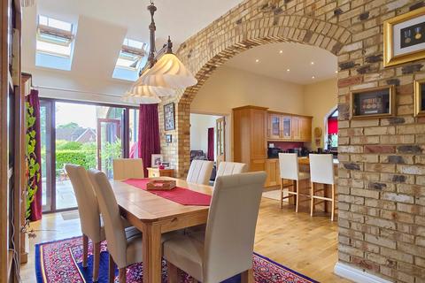 undefined, Silbury Court, Silsoe, Bedfordshire, MK45