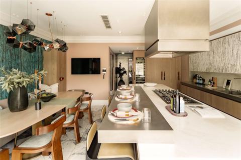 undefined, Cheyne Walk and Cheyne Mews, Chelsea, SW3