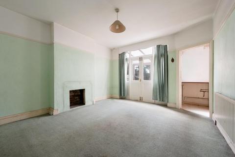 475 Kingston Road, Epsom, KT19 0DJ