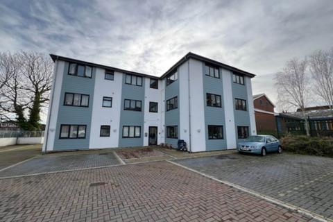 2 bedroom apartment to rent, Half Moon Court, Paignton TQ3