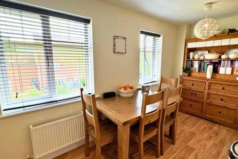 4 bedroom end of terrace house for sale, St. Martins Field, Otley