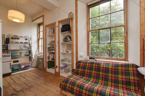 20/3 St. Stephen Place, Edinburgh, EH3 5AJ