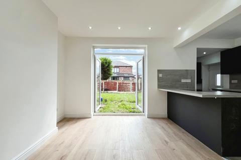 51 Orient Road, Salford, M6 8LE